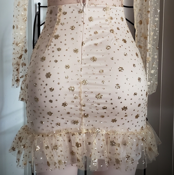 Clothes - Picture 4 of 4